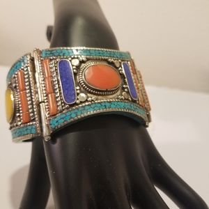 ELEGANT BRACELET NWOT